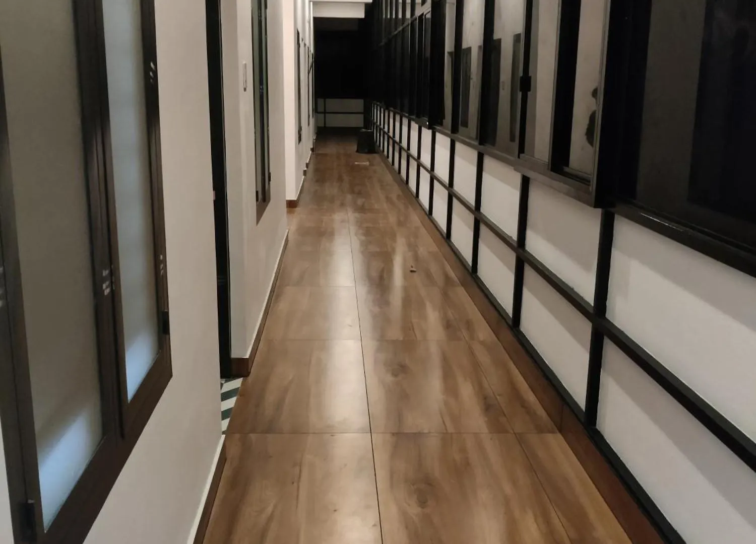 カプセルホテル ホテル Ponnus Residency Attappādi